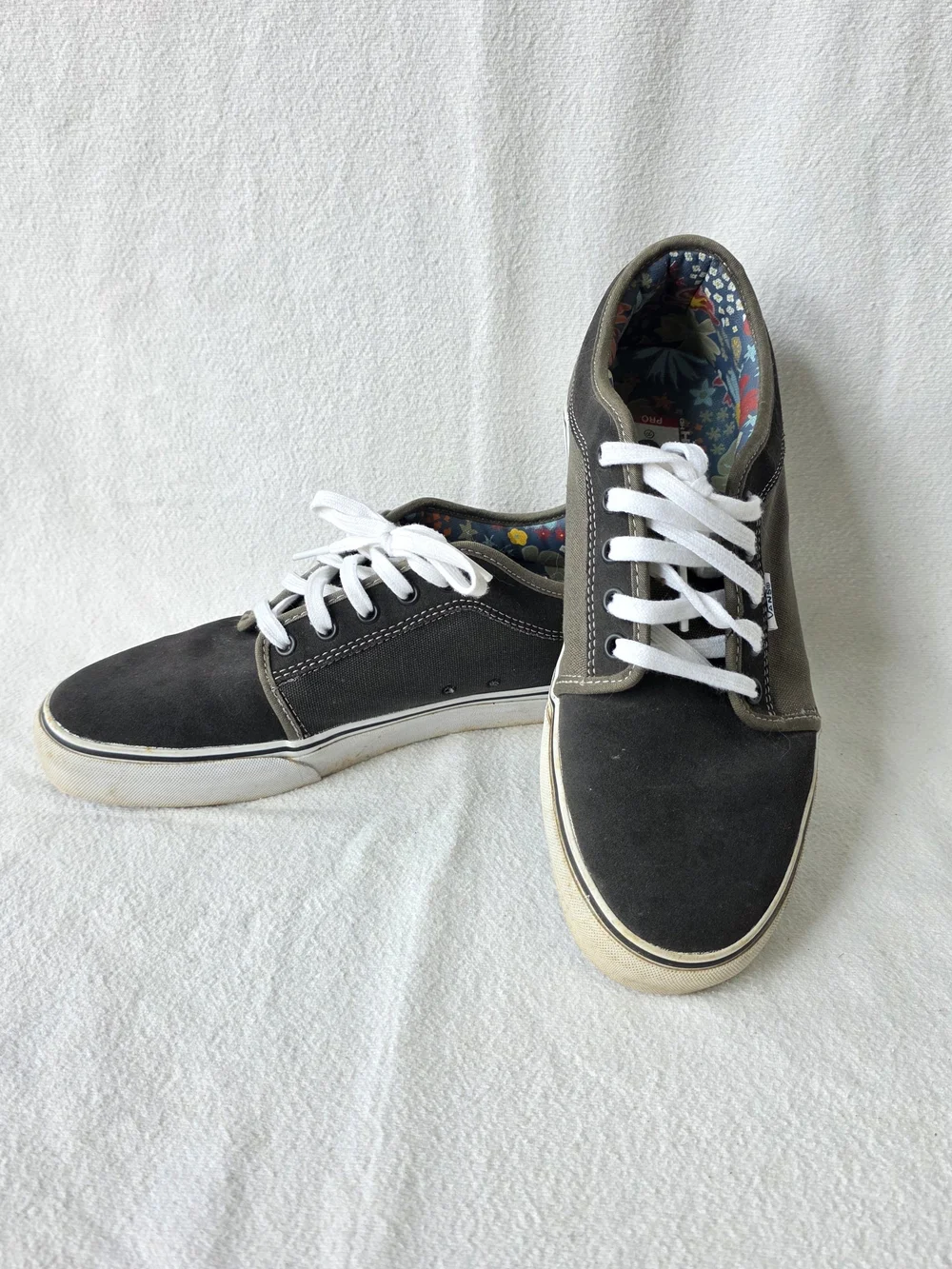 Vans PRO Men's Chukka Low Sneakers Size 9.5